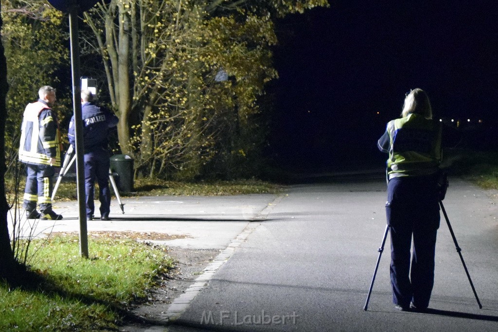 Person angefahren Fahrer fluechtig Koeln Rath Brueck Rather Steinweg P24.JPG - Miklos Laubert